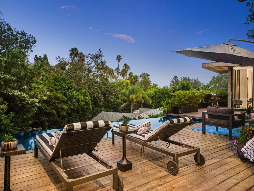Beverly Glen Hillside Haven