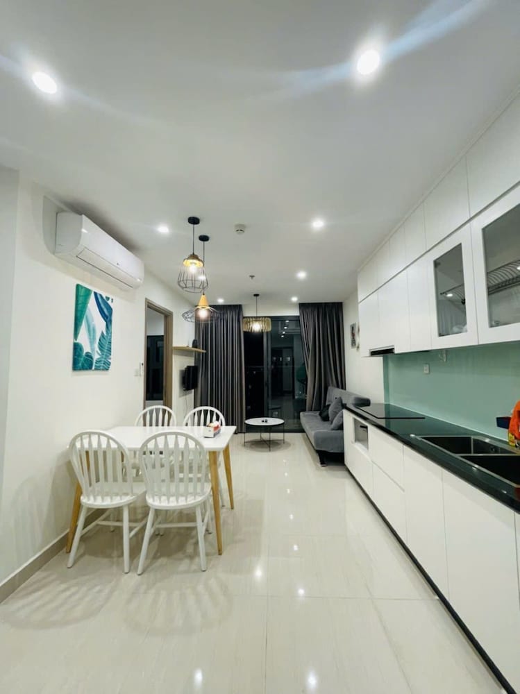 The Aquamarine Landmark Suites - Poolside Access at L4B