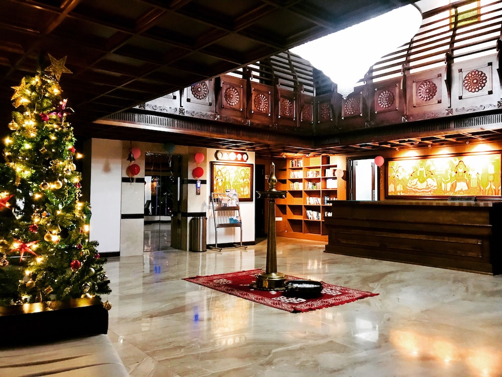 Sajjoys Hotel