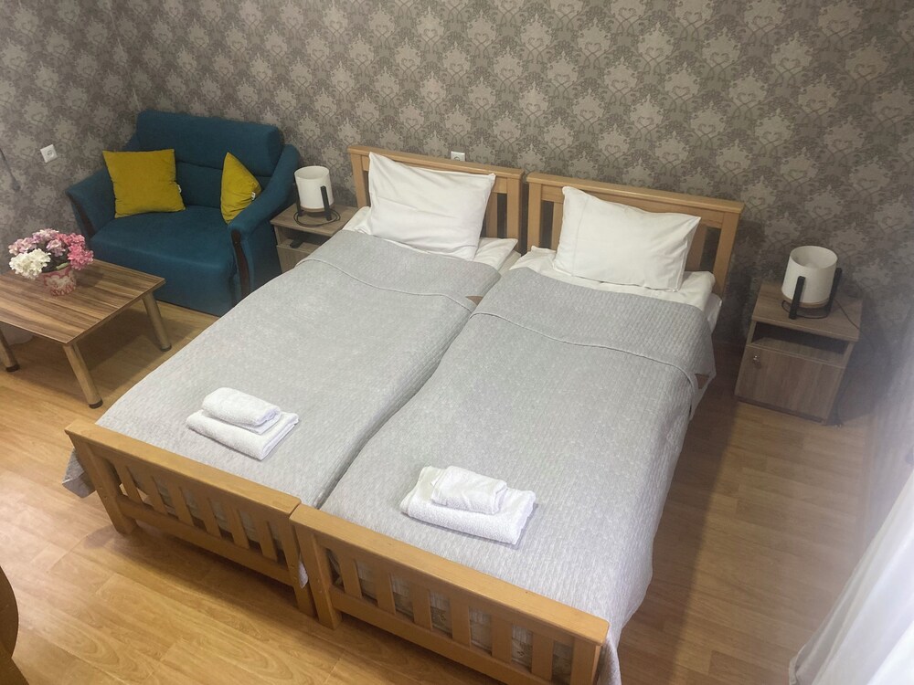 Hillside Guesthouse