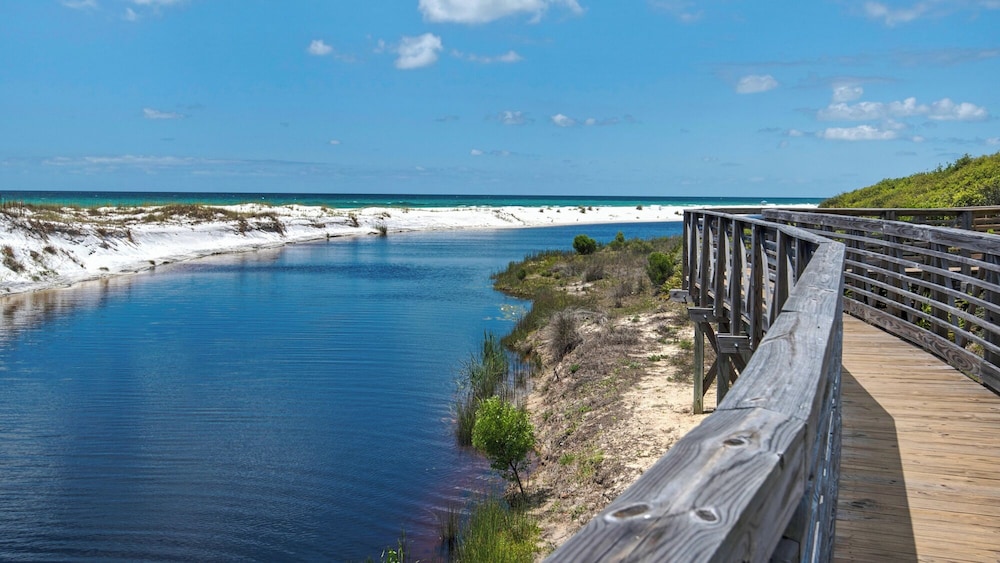 Watersound Beach Retreat Pool & Gulf Views + Free Attraction Tickets!