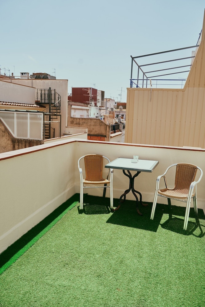 LOFT HOSTAL Group 45