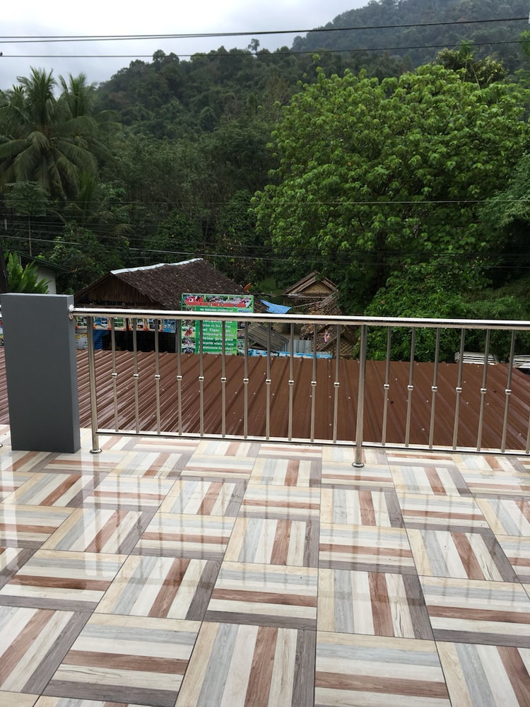 Khao Sok Secret - Hostel