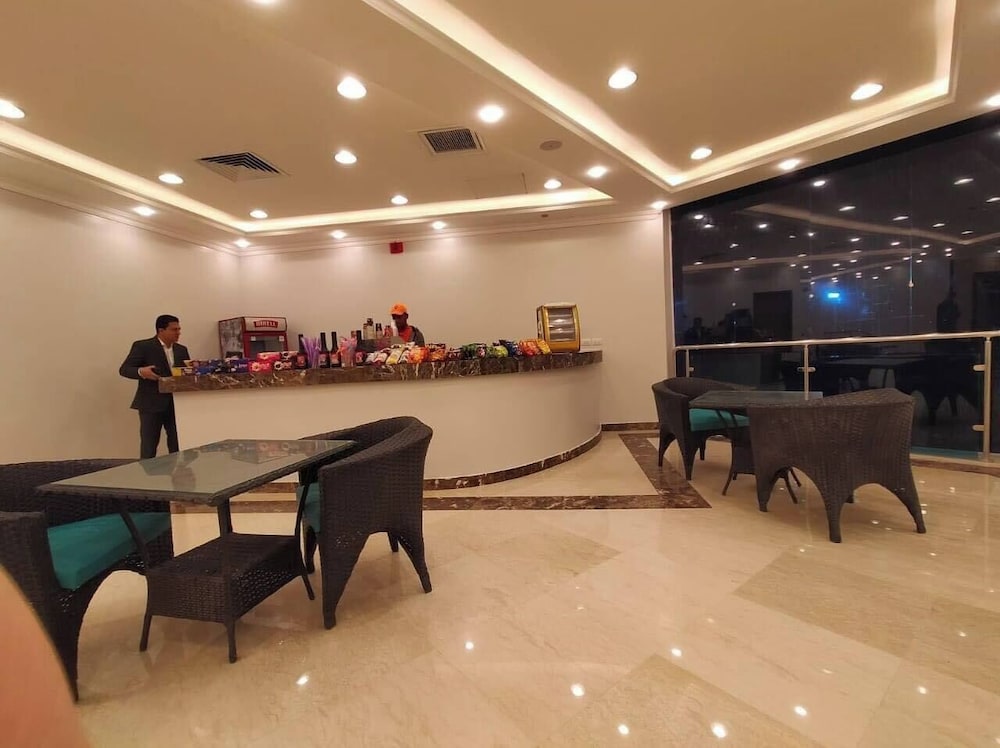 Grand Plaza Hotel