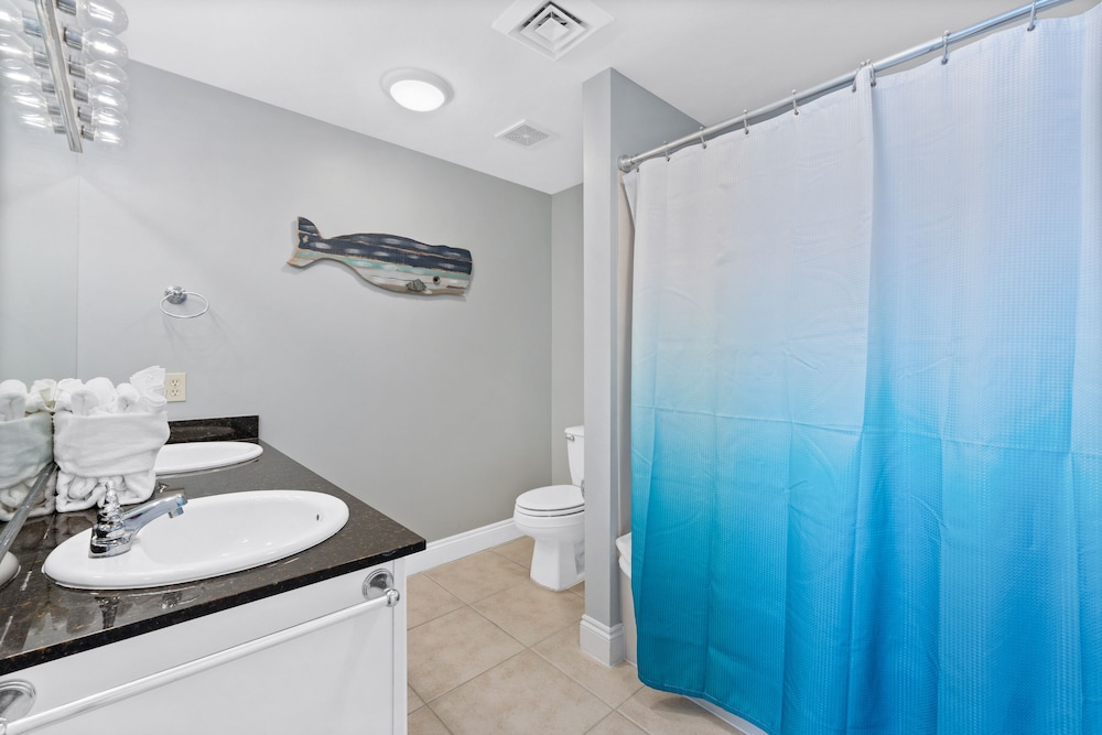 Calypso Beach Resort by Panhandle Getaways