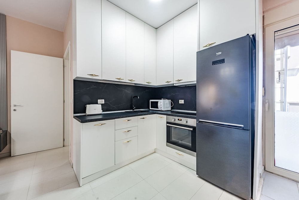 Stylish Apartment by the Beach Free Parking