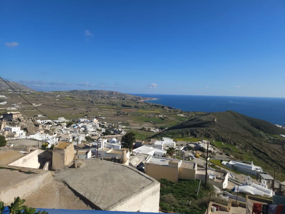 Amphora Aelia Gem - Akrotiri Seaview Getaway