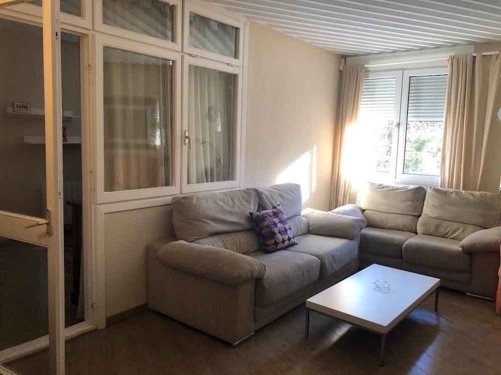 Apartamento de 8 en Zona Media