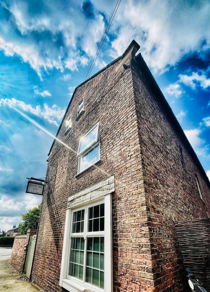 Maypole Farm Guest House