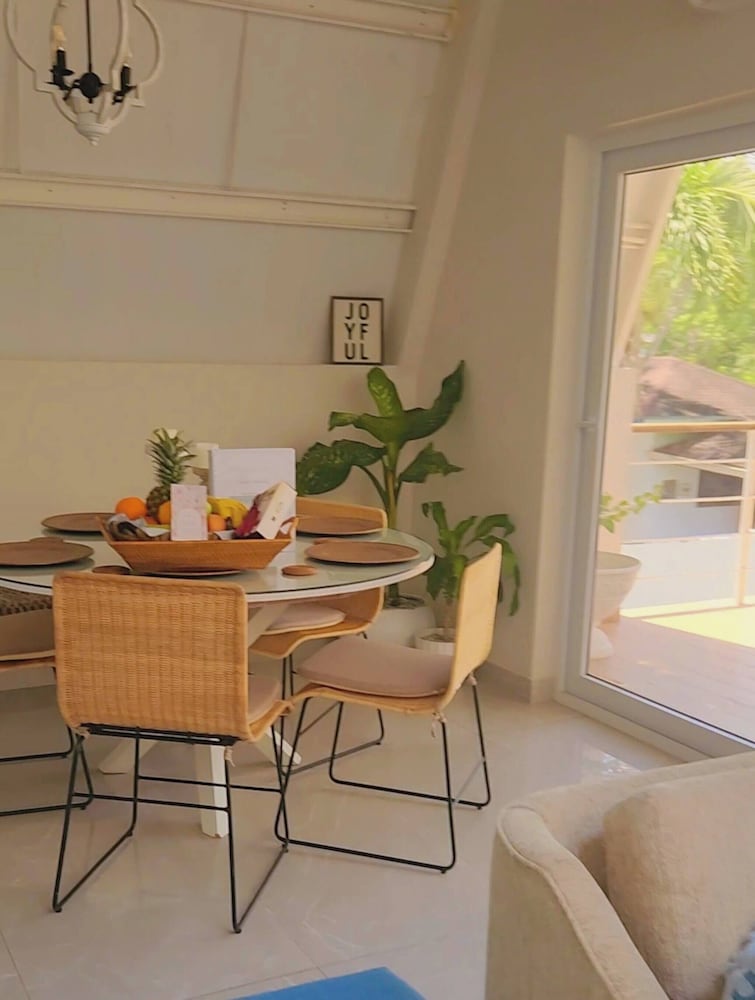 Elegant Chalet 2 Minutes From the Beach Ideal Families