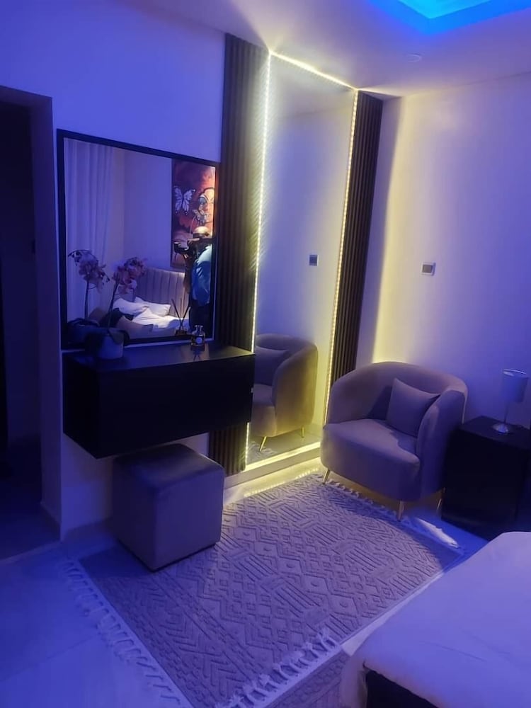 Beautiful 2-bed Apartment in Lekki