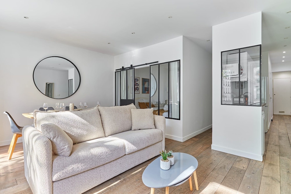 Apartment 2 Bedrooms Center of Paris
