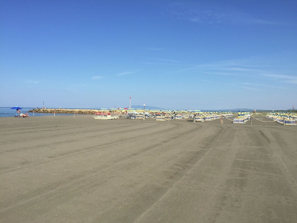 Farmhouse in Montalto Near the Sea photo 2