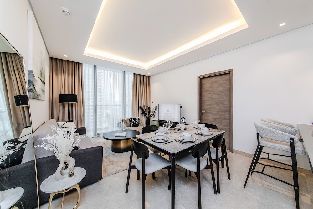 Premium 3BR with Full Burj Khalifa view