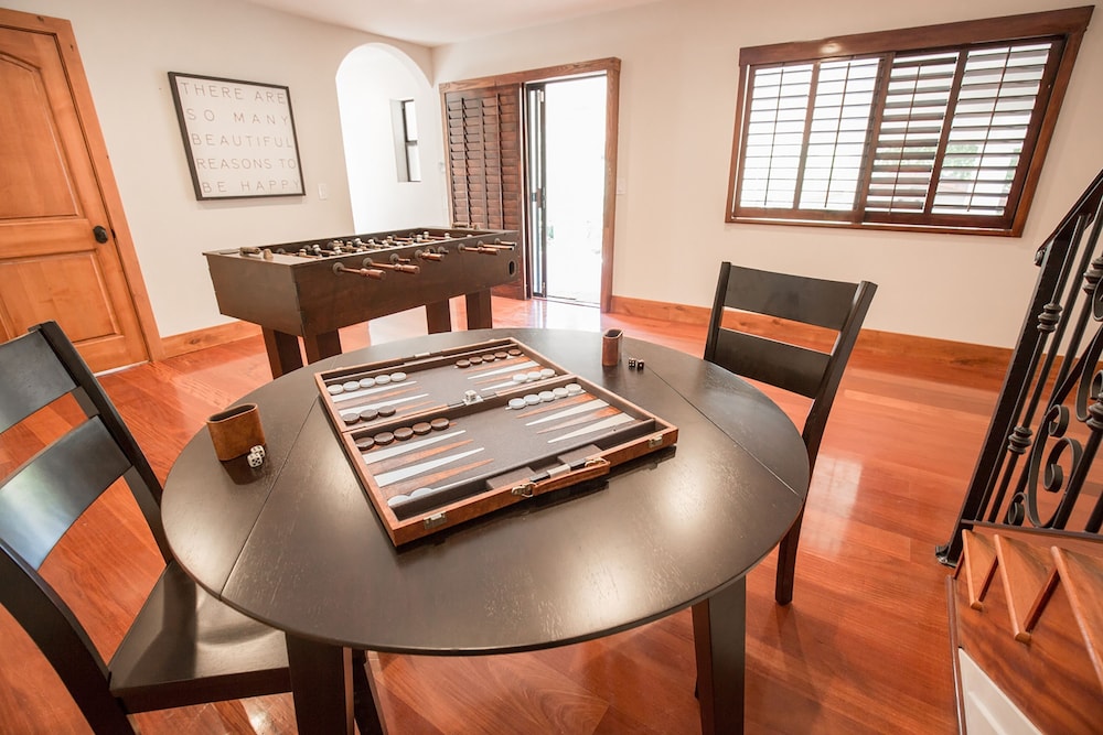 De Luz by Avantstay 5 Acre Estate w Lake Pool Hot Tub