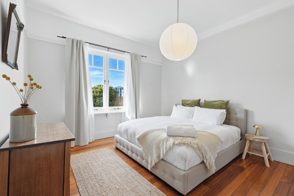 3 Bedroom House - Sandy Bay