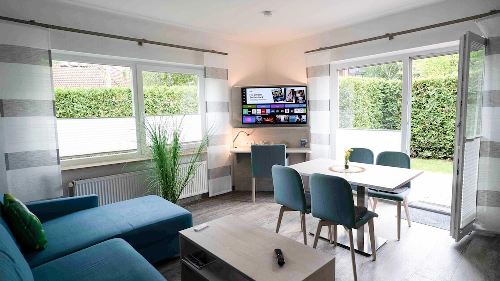 Moderne Ferienwohnung mit Terrasse in Ruhiger Lage