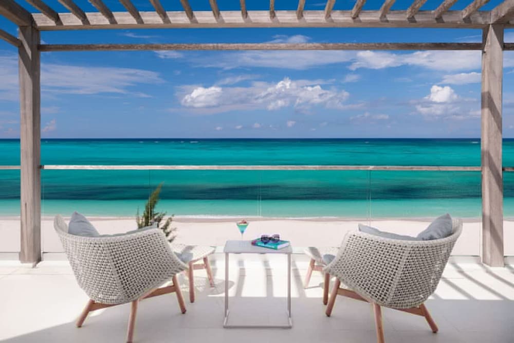 Oceanfront Penthouse Hot Tub Daily Cabana