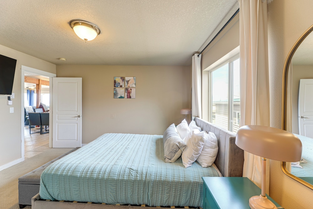 Group Friendly! Rockaway Beach Oasis w/ Game Room