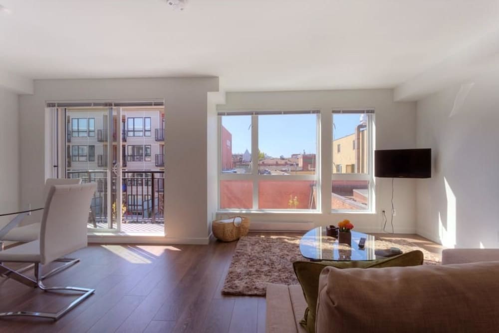 Cedar Suite at the Union Apartment - Image 5