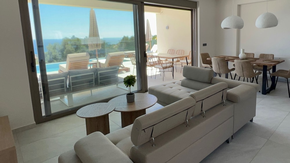 Seaview Serenity Villa in Kefalonia