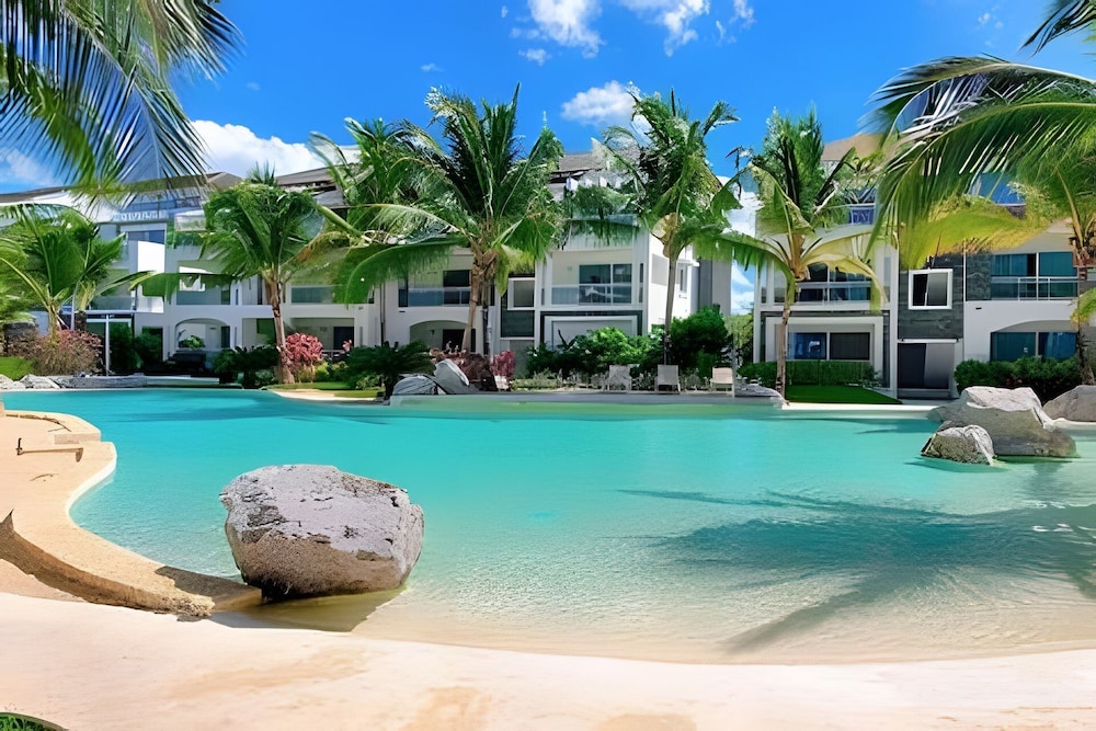 Estrella Dominicus by Advantage Club