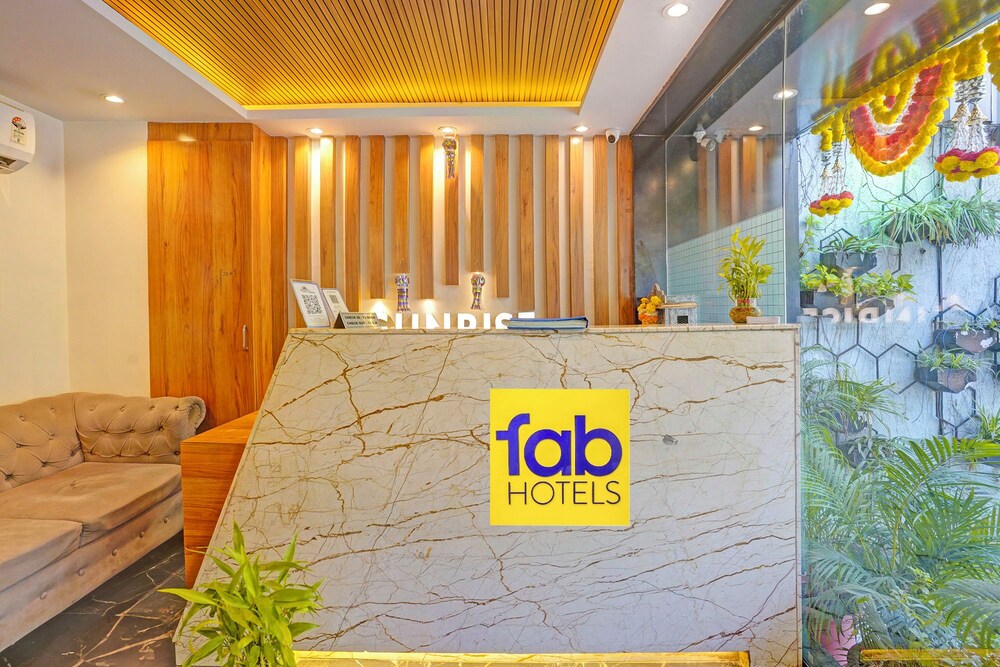 Fabhotel Sunrise Residency Sakinaka