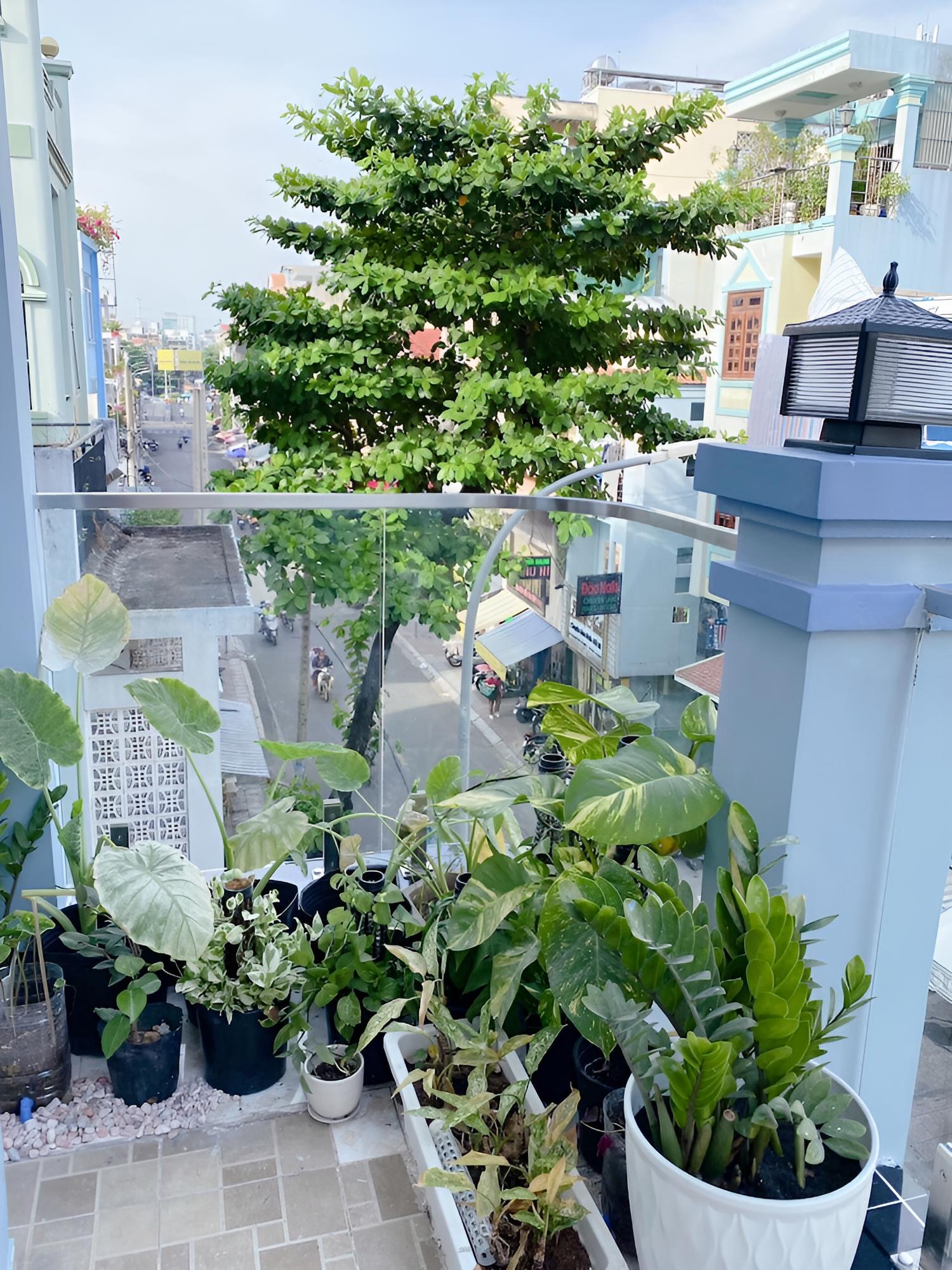 SAIGONESE Home