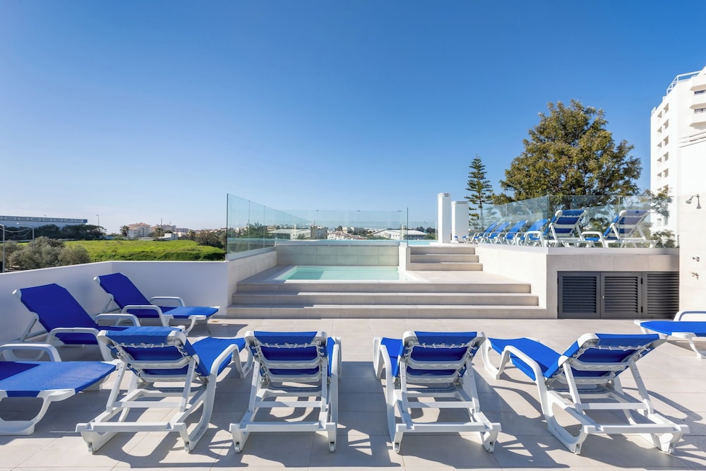Correeira Luxury Residence T2 J - Albufeira, Pools, Wifi, Bbq, Beach