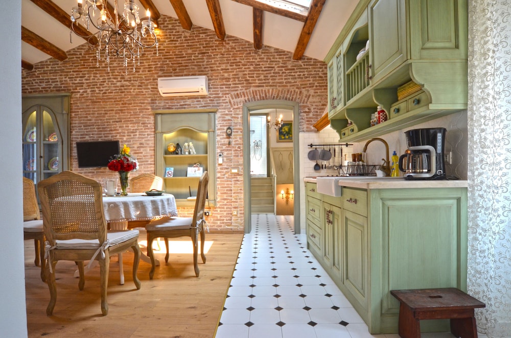 Arnolongo Apartments en Rovinj — kitchen