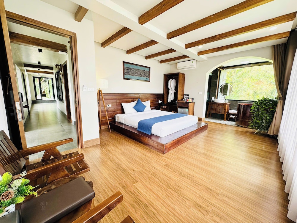 SAPA PINE HILL ECOLODGE