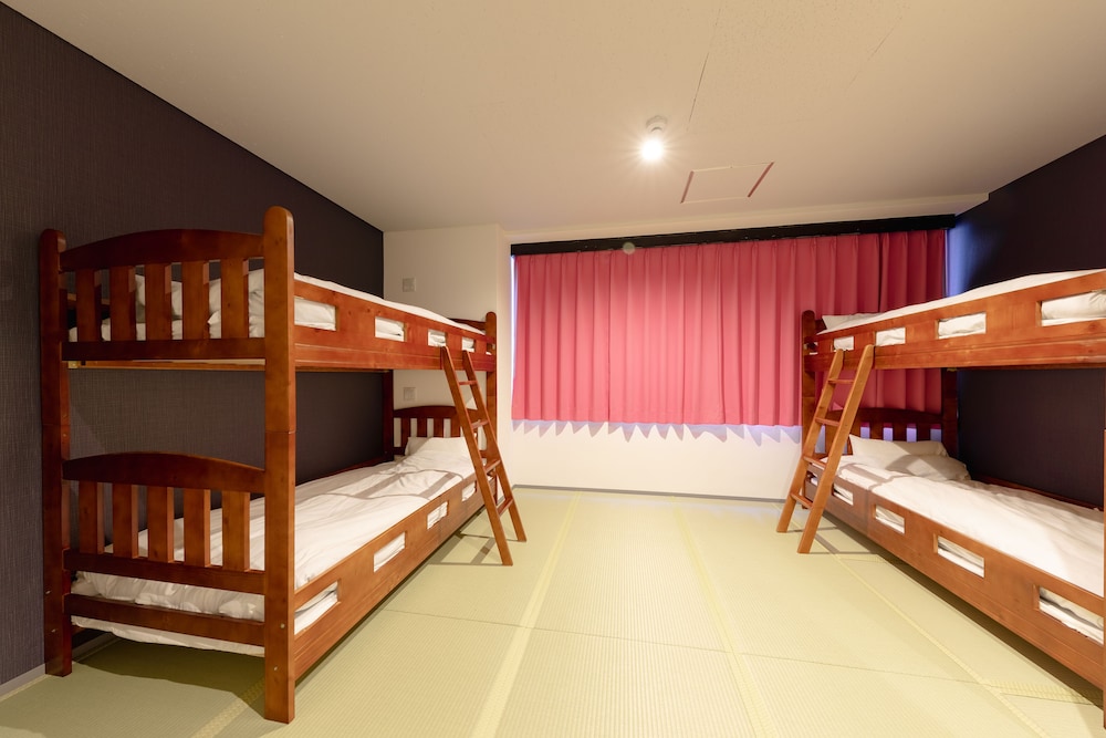 Nikko Inn Minamisenba - Hostel