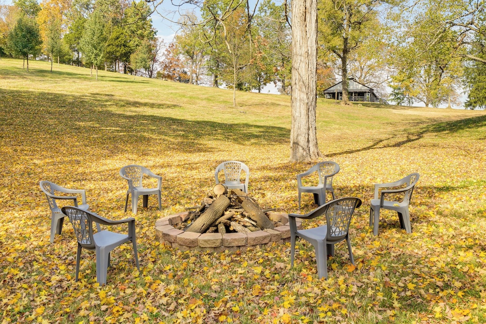 Loretto Cottage on Bourbon Trail w/ Fire Pit view 5