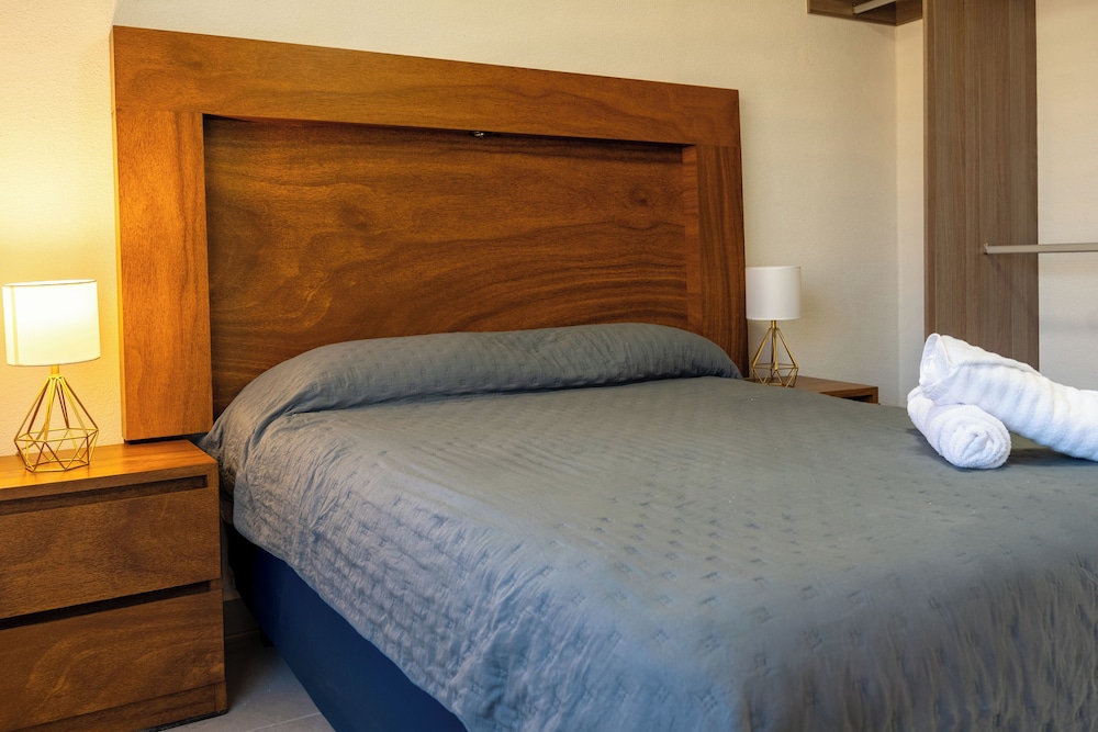 Family Villa Pool 4 BR Acapulco