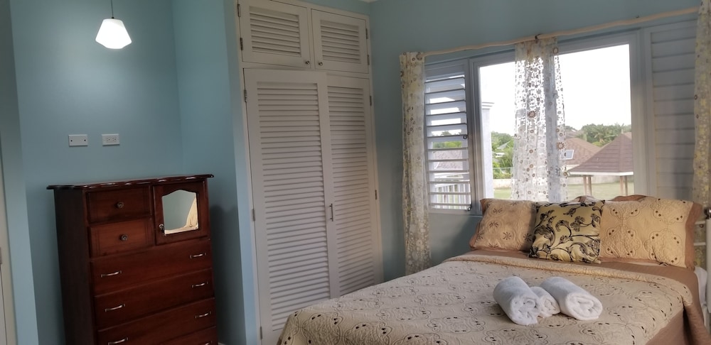 Oceanic View Apartment at Fern Court, photo 40