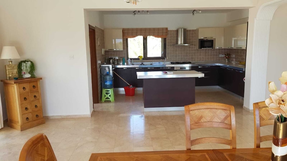 Tranquility is a Four Bedroom Villa in Girne view 5