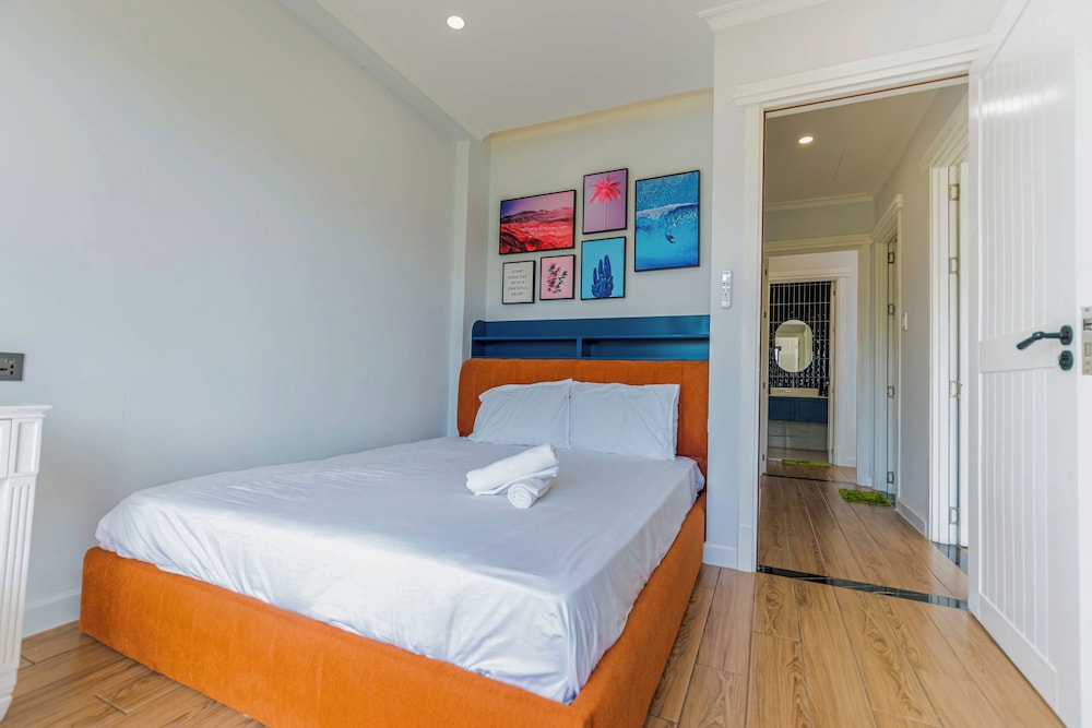 Luxury 3 br La Fleur Villa-Novaworld PT