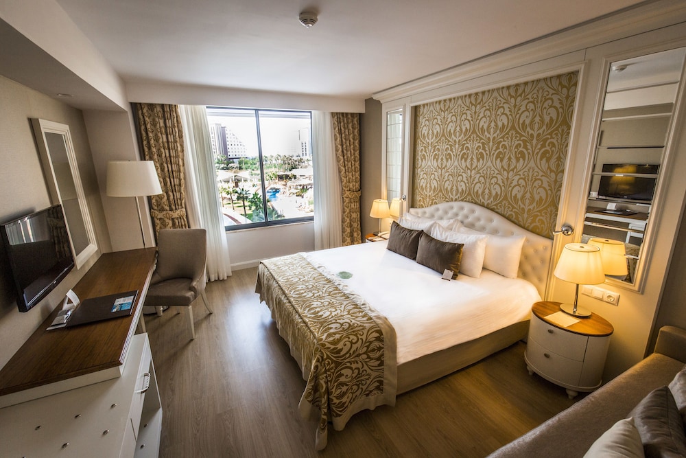 Aska Lara Resort & Spa