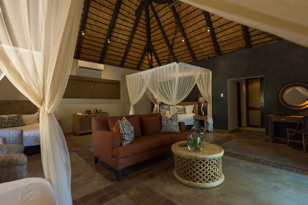 Inyati Game Lodge