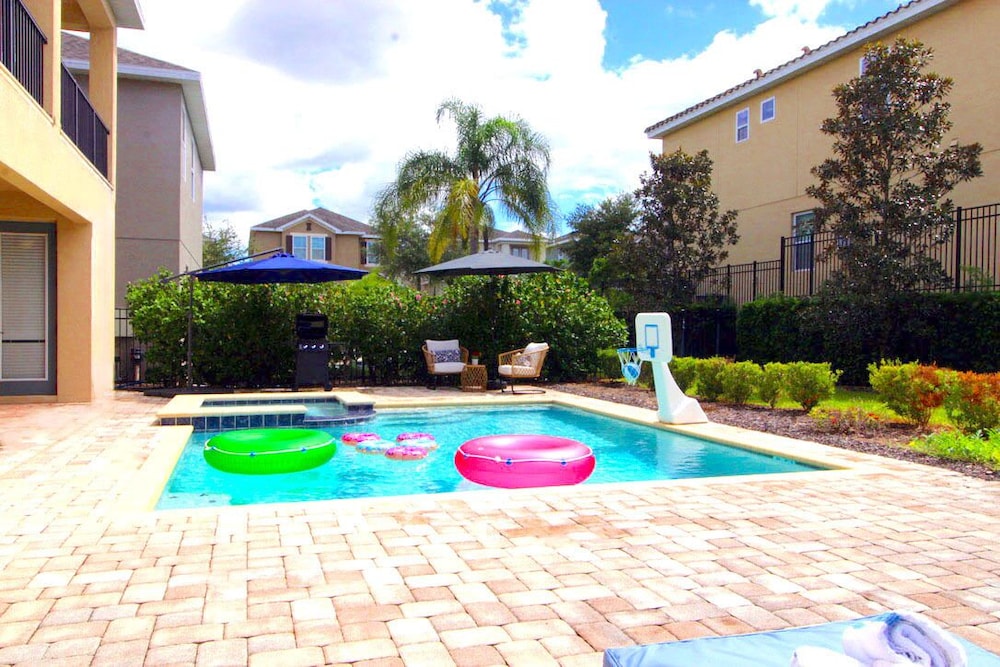 Encore Resort