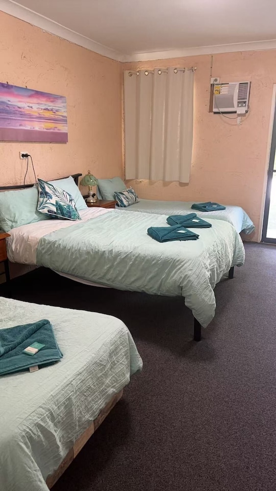 1 Showgrounds Road Horse Creek QLD 4714