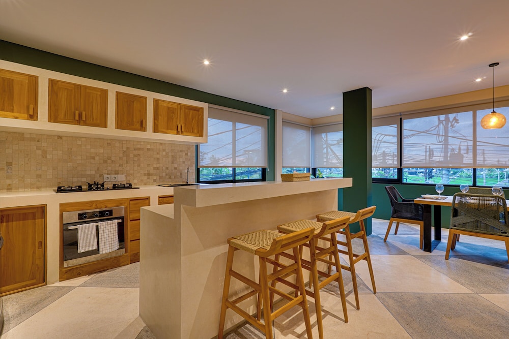 Stylish Canggu Apartment near Berawa Beach
