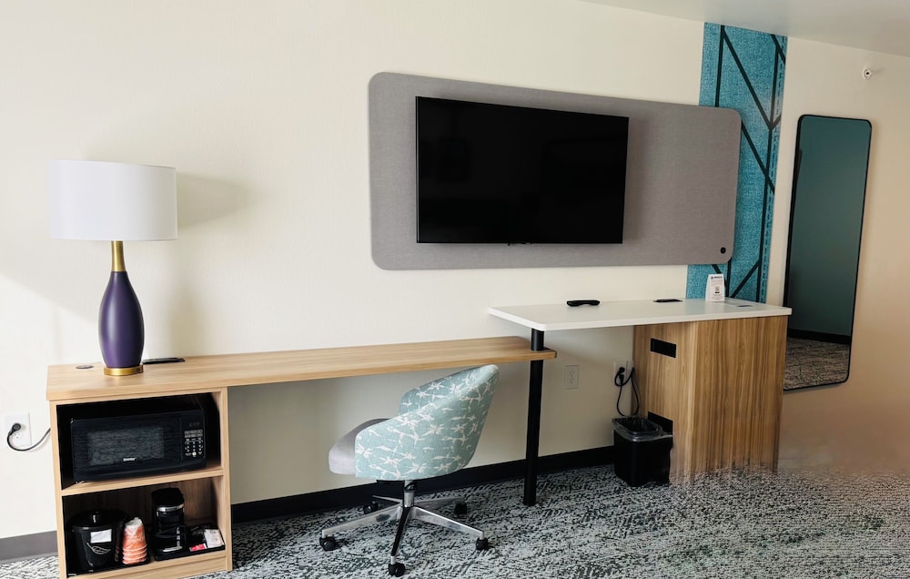 Sleep Inn & Suites