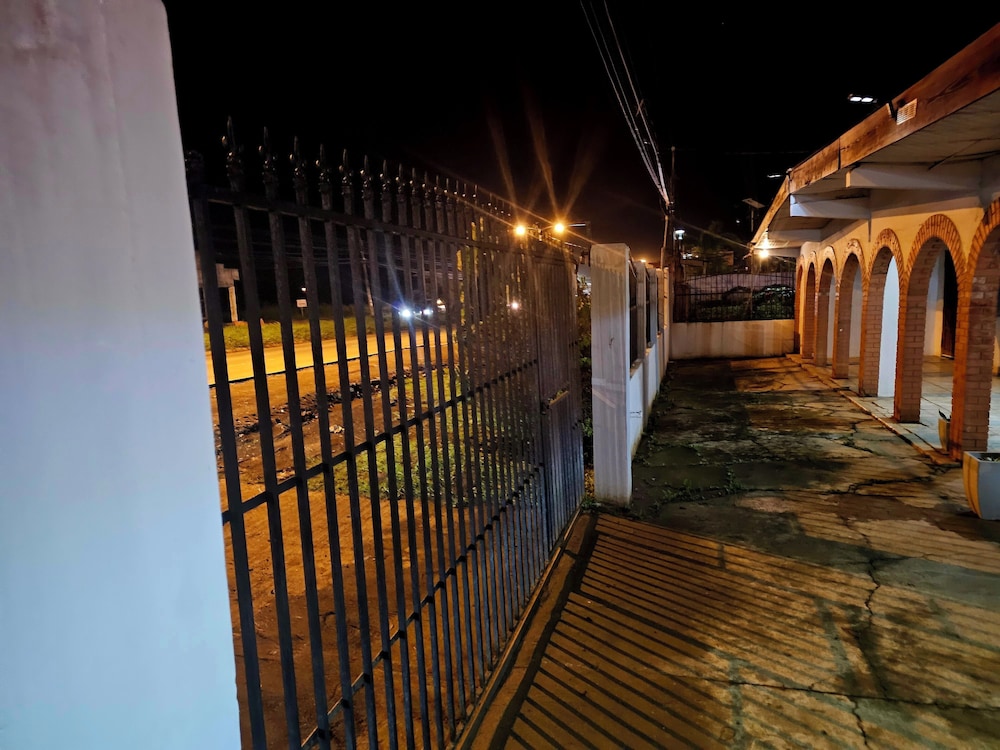 Cuartos independientes con baño privado