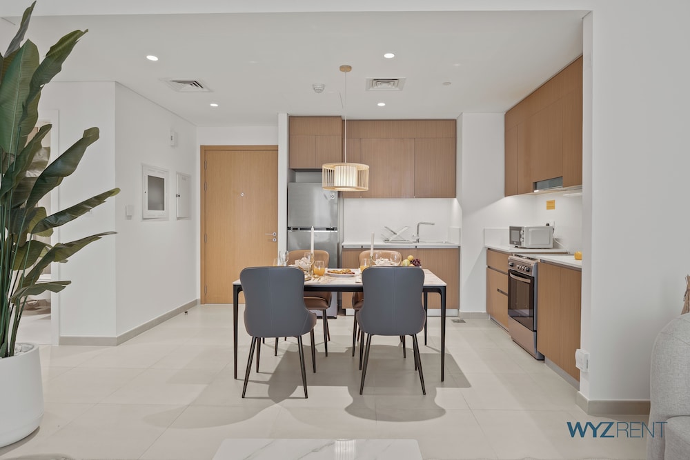 Serene 1 BR in Surf 2-Creek Beach Access