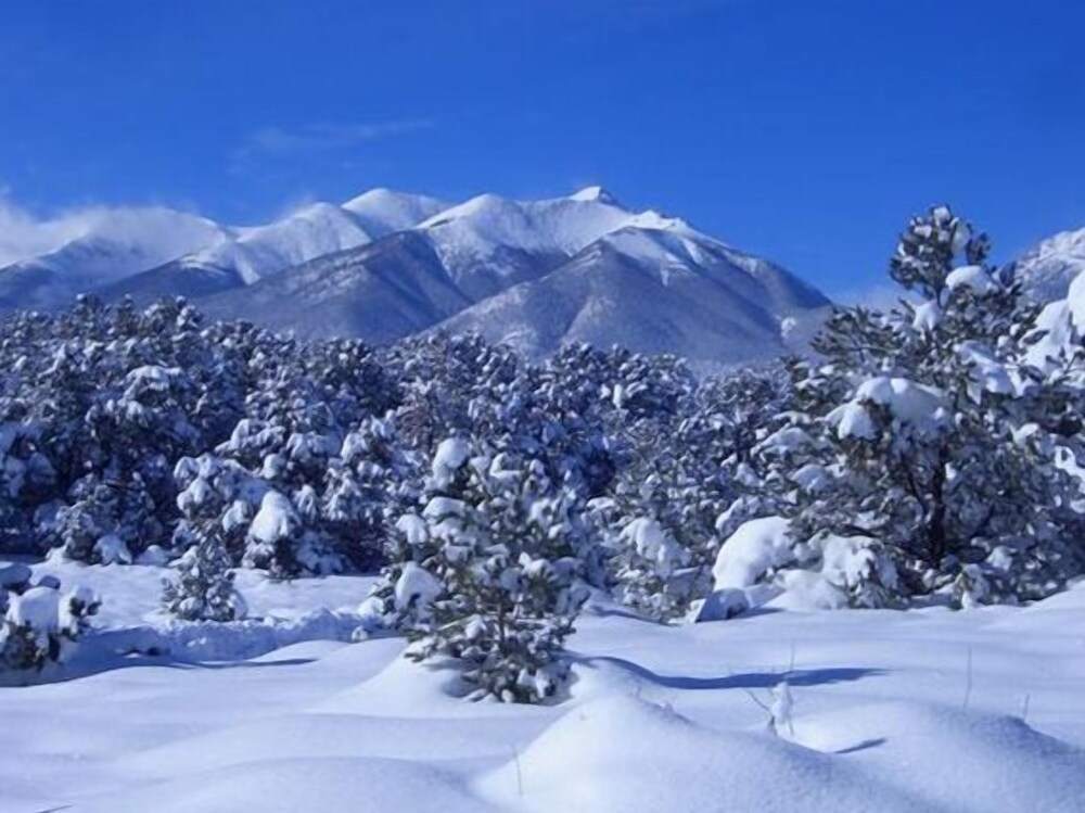 Mountain Modern 4 Bedroom Holiday Home By Pinon Vacation Rentals