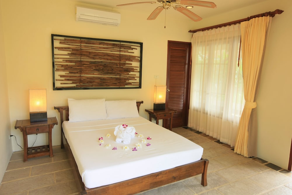 Idyllic Samui Beach Villa Resort