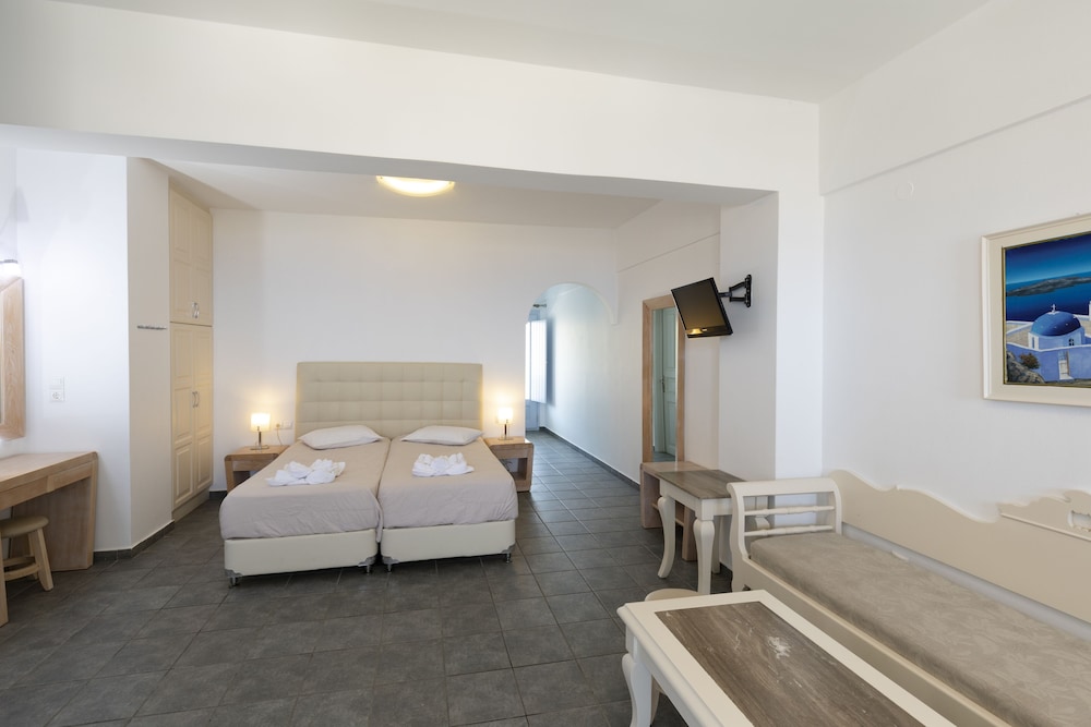 Erato Apartments