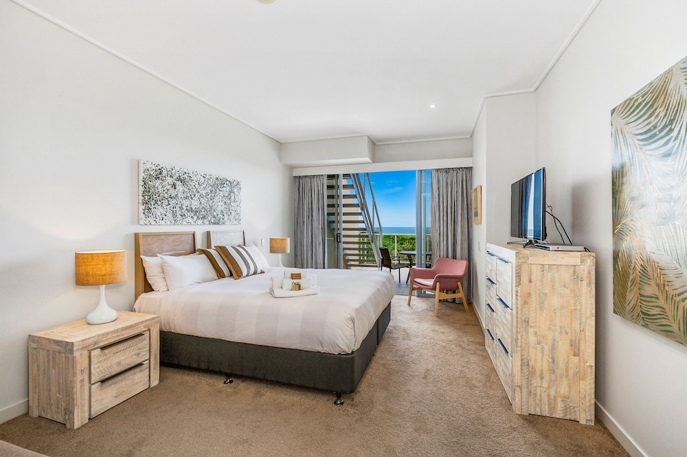 Luxury Apartments on Bells Boulevard