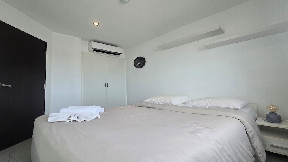 Tranquil Tide 1 BR T1-605